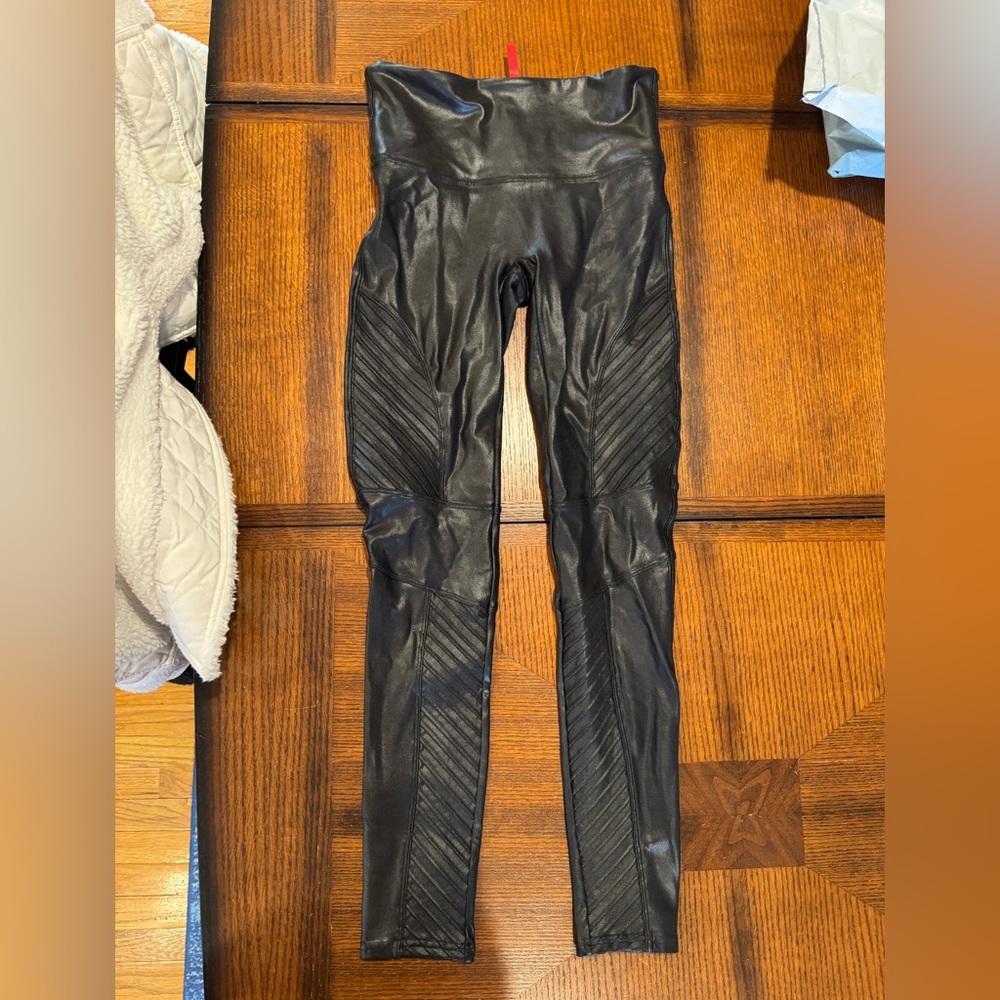 Spanx leggings size medium